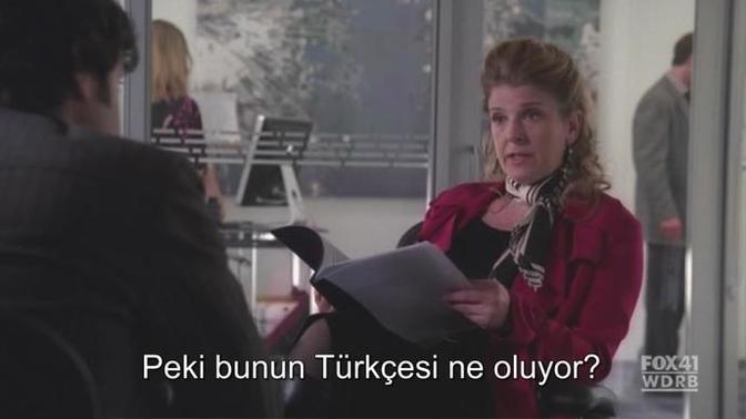 Filmleri ve dizileri alt yazılı izliyor diye arkadaşım kendini entel sanıyor, çok komik değil mi?