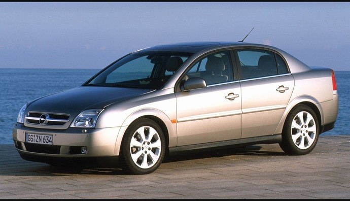 Opel Vectra C 🆚 Toyota Avensis T25 Hangisi Sizce Neden?