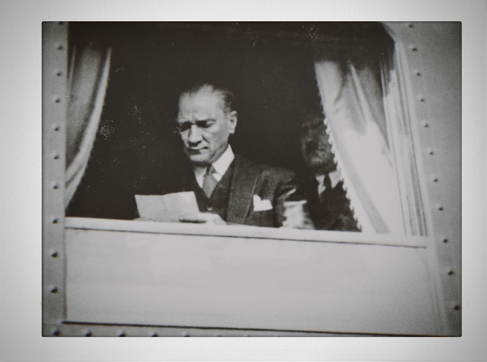 Bugün 19 Mayıs Atatürk'ü Anma, Gençlik ve Spor Bayramı! Bugüne mesajın nedir?