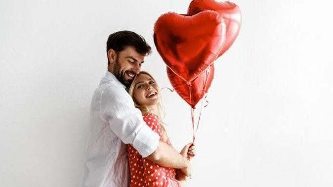 Henüz ilişkinin başındayken fazla ilgi göstermek doğru mudur?