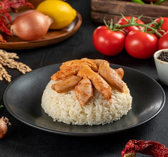Sizce pilav üstü tavuk mu pilav üstü et mı güzel?