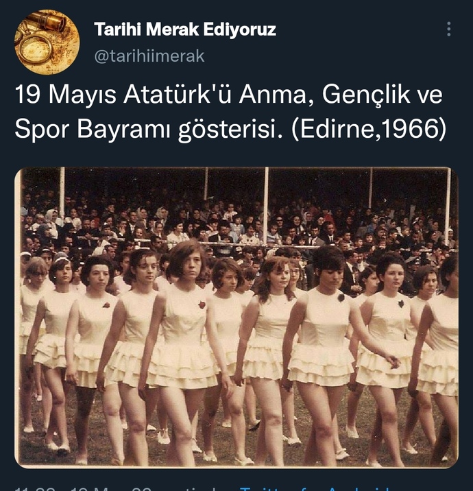19 Mayıs gösterisi (!) Bu fotoğraf hakkında ne düşünüyorsunuz?