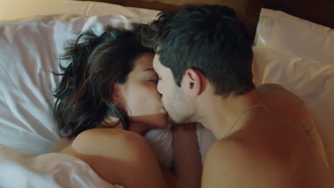 Oyuncu olsaydınız rol icabı sevişir miydiniz?