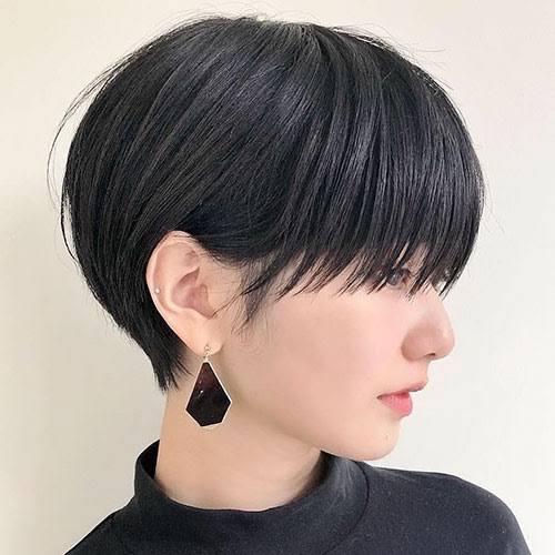 Bu saç modelini kestiren var mı?