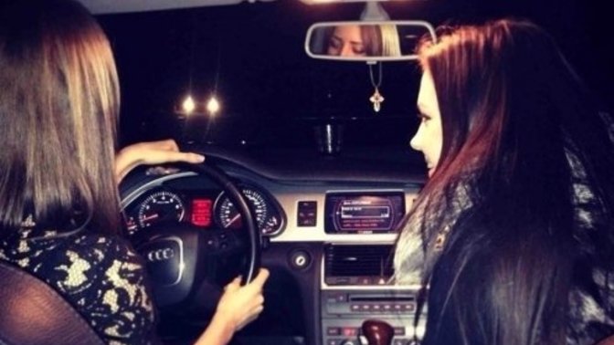 Araba kullanmayı mı seversiniz yoksa yan koltukta etrafı izlemeyi mi?