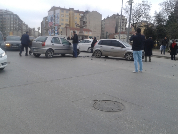 2015 yılı  Şubat  ayı Eskişehir Yunusemre Caddesi