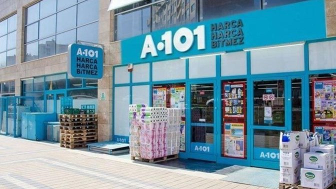 A101'de çalışan erkekler neden hep yakışıklı?