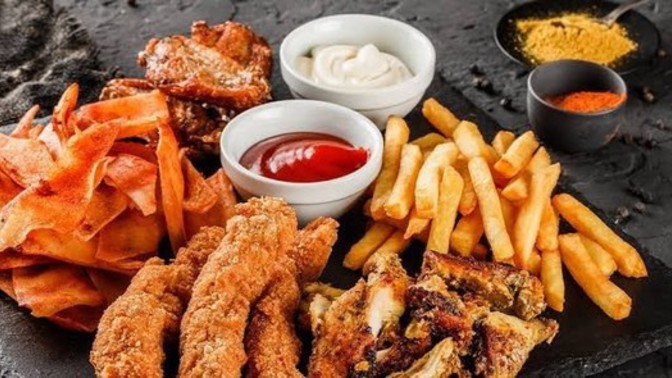 Sizce ketçap ve mayonez en güzel hangi yemekle yeniliyor?