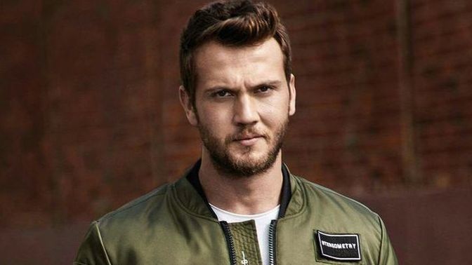 Aras Bulut İynemli yapımlarını sever misiniz?