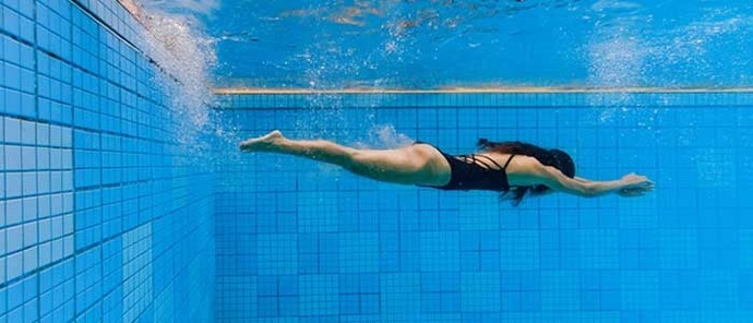 Yaza girdik sonunda tatil sezonu açıldı sizce denizde mi yuzmek daha eglenceli? havuzdamı?