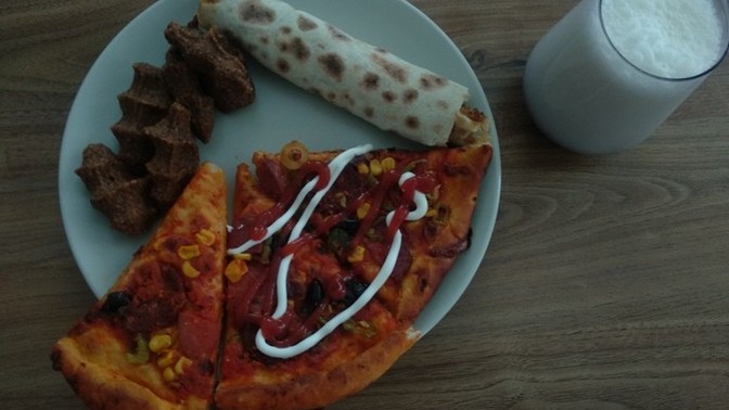Yeni uyandım kahvaltı yaptınız mı siz?