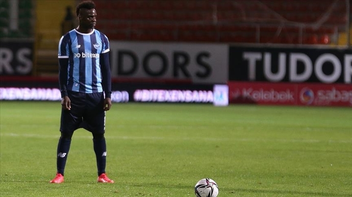 Alexten sonra bir maçta 5 gol atan ilk futbolcu: Mario Balotelli! Mario Balotelliyi başarılı buluyor musunuz?