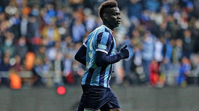 Alex'ten sonra bir maçta 5 gol atan ilk futbolcu: Mario Balotelli! Mario Balotelli'yi başarılı buluyor musunuz?