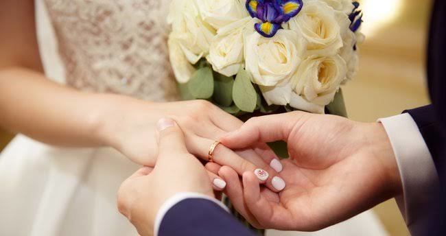 30 yaş üstü bir yaşa gelmiş olmasına rağmen bir çok insan artık bekar kalmaya devam ediyor. Sizce bu toplumu evlilikten ne soğuttu?