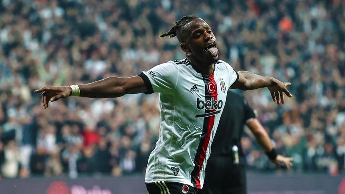 Batshuayi bu sezon 16 direk vurdu! Sizce Batshuayinin sorunu neydi?