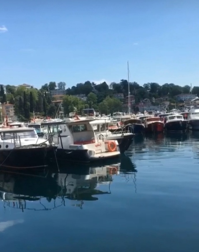 Az deniz havası alıp işe gitmek çok acı))