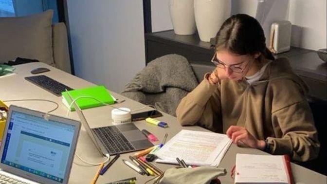 Ders çalışırken nasıl odaklanıyorsunuz?
