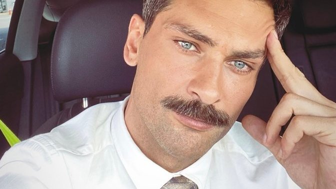 Çok yakışıklı değil miii?