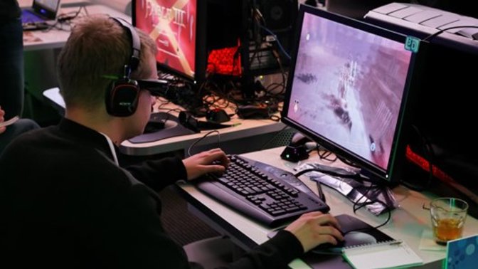 Klavye-mouse setinizden şikayetçi misiniz yoksa elinize tam uyumlu mu?