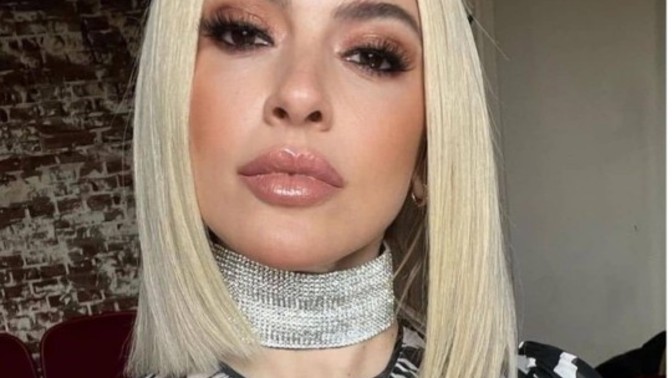 Hadise saçını kestirdi, sizce kısa saç yakışmış mı?