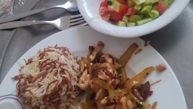Kocama dünden kalan bu yemeği koydum. Beğenmedi yemedi ne var?
