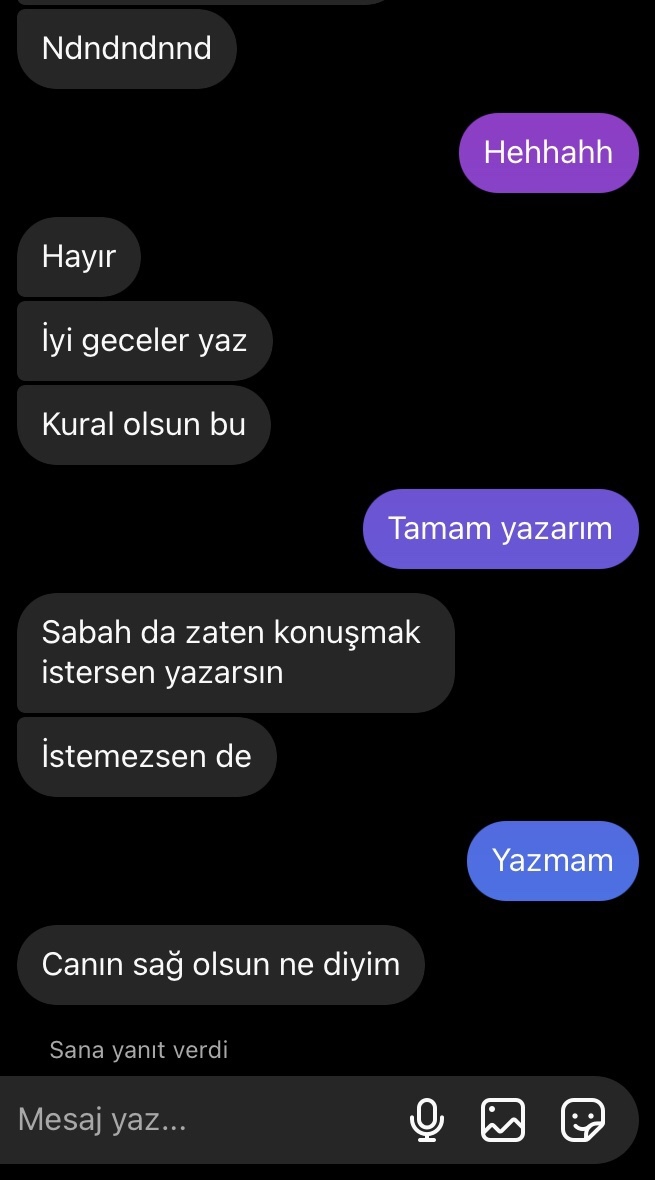 Morlu yazılar ben yazdım konuşmak istiyor mu istemiyor mu?