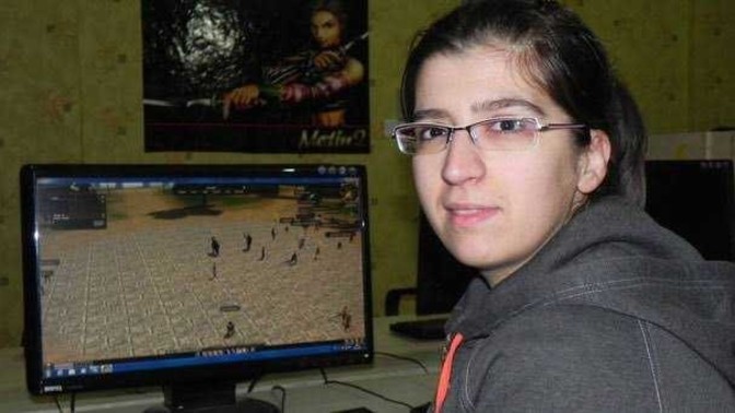 Oyun oynayan kızlar çirkin midir?