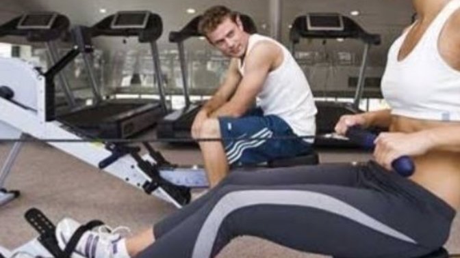Kızlar, karma spor salonu mu yoksa kadınlara özel spor salonu mu tercih edersiniz?