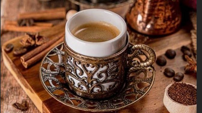Sıcak çikolata mı kahve mi?