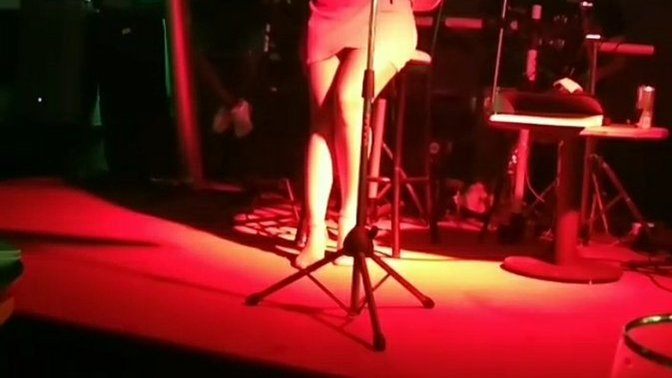 Gittiğiniz mekanda canlı müzik mi seversiniz hafif müzik mi?