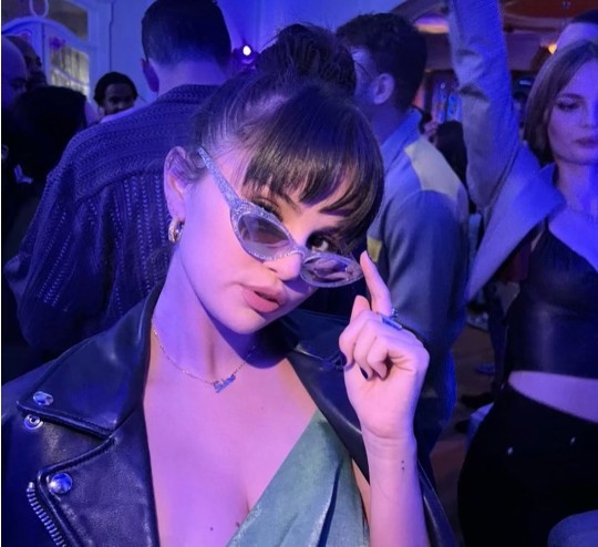 Yüzüne kakül yakışan kadın güzel kadın mıdır?
