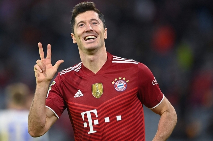 En sevdiğiniz santrafor futbolcu kimdir?