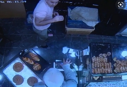 Simit fiyatını duyunca fırıncıyı dövdü! Sizce bir simit kaç lira olmalı?
