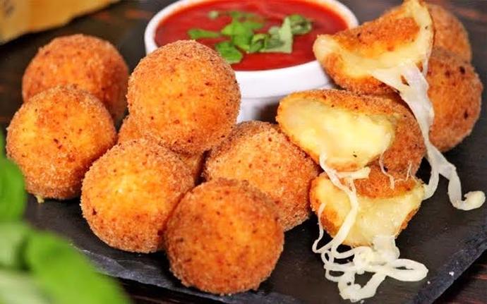 Çıtır kaşarlı patates toplarını yediniz mi?