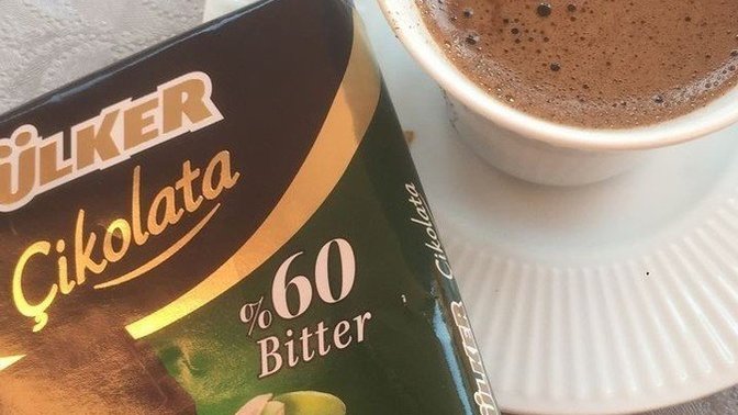 Türk kahvesi içerken çikolata mı lokum mu tercih edersiniz?