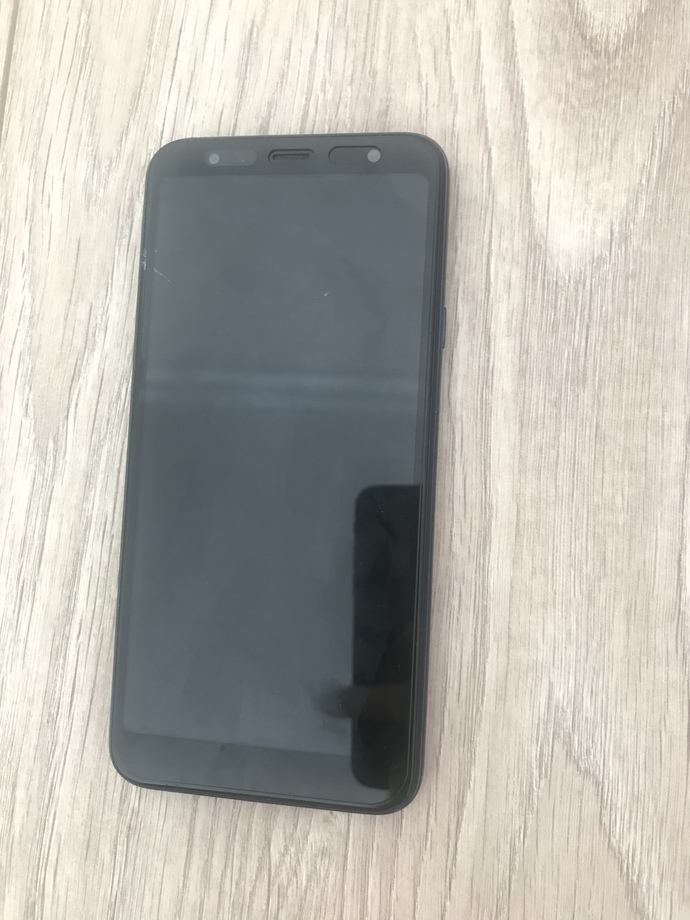 Bu telefonun modeli ne olabilir bilen var mı bi de hafızasına nerden bakabilirim?