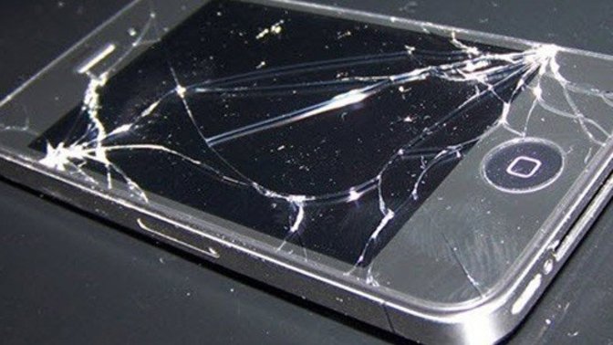 Cep telefonunuzu hiç düşürdünüz mü?