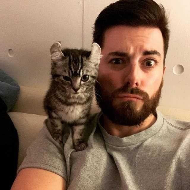 Erkekler kadınları etkilemek için mi kedi sever?