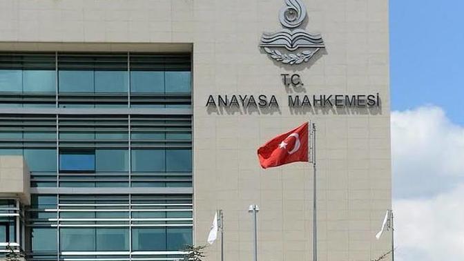 Şeriat istiyoruz diyenler neden tutuklanmıyor?