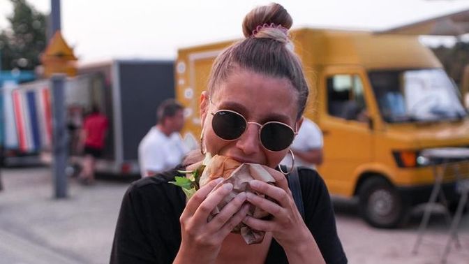 Bodrum'da bir hamburger 1300 liraya satılıyor! Sizce bu paraları kim ödeyecek?