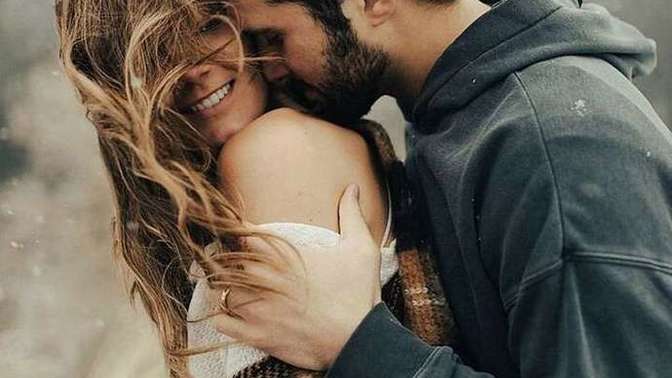 Kadınlar gerçekten romantik erkeklerden mi hoşlanırlar?