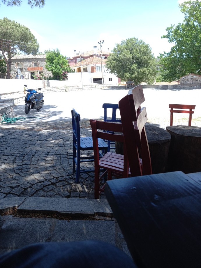 Napıyorsunz, nasıl geçiyo gününüz?