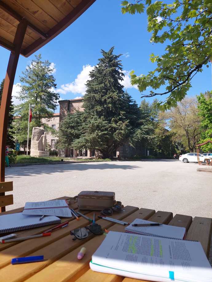 Okuduğu üniversite ve bölümü kendi çektiği fotoğraf/video ile anlatan 3 kişiye 100'er TL Trendyol çeki hediye📚!