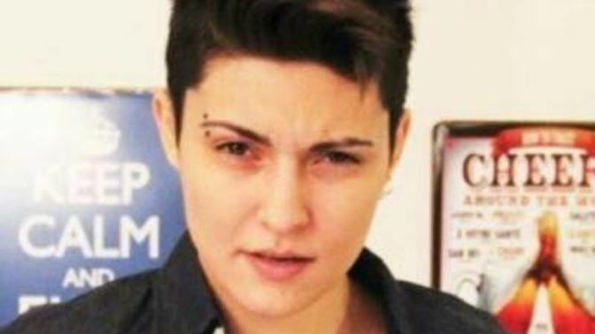 Kızlar, erkeksi butch lezbiyen mi yoksa erkek mi tercih ederdiniz?