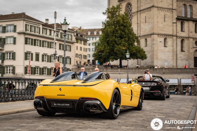 Sizce hangi Ferrari daha çok dikkat çekici?