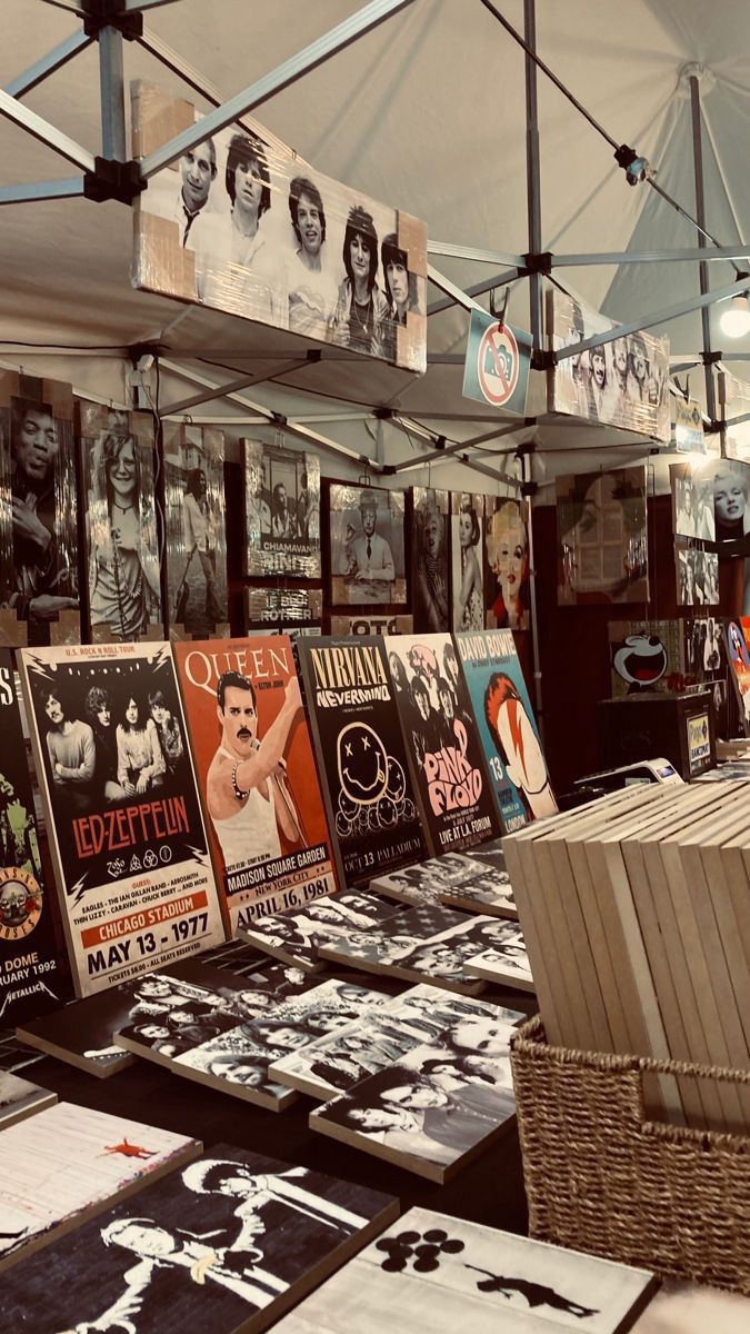 En sevdiğin rock grubu/şarkıcısı ve şarkısı nedir?