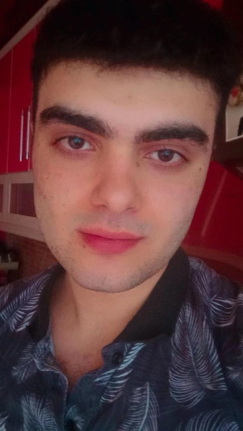 Android telefonlarda fotoğraflar niye tost makinası gibi çekiyor iphone farklı androidte farklı sebebi ?