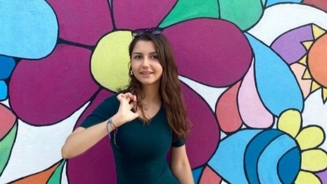 Yıl sonu balosu için bu elbise nasıl?