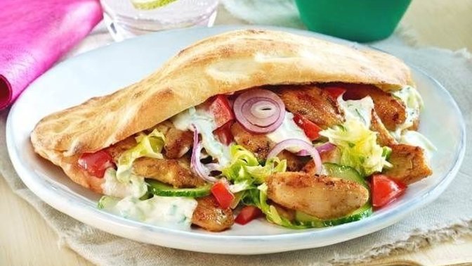 Tavuk döner mi, et döner mi?