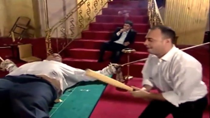 Sizce Kurtlar Vadisi dizisindeki en unutulmaz sahne hangisiydi?